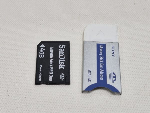 Sony Cybershot P100 - Image 2