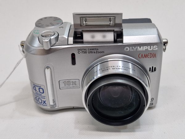 Olympus CAMEDIA C-750 4.0MP ULTRA ZOOM