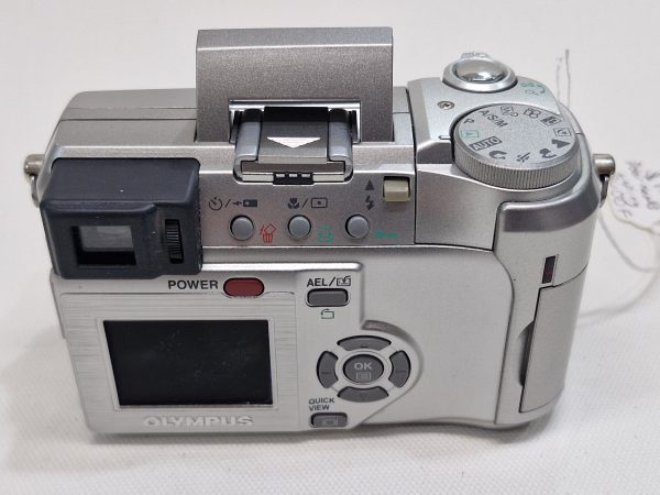 Olympus CAMEDIA C-750 4.0MP ULTRA ZOOM - Image 2